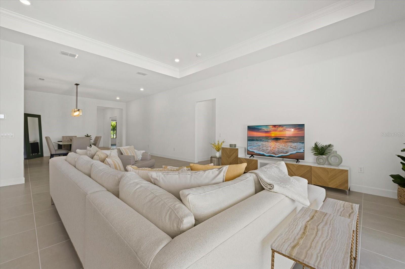 Listing Image #12
