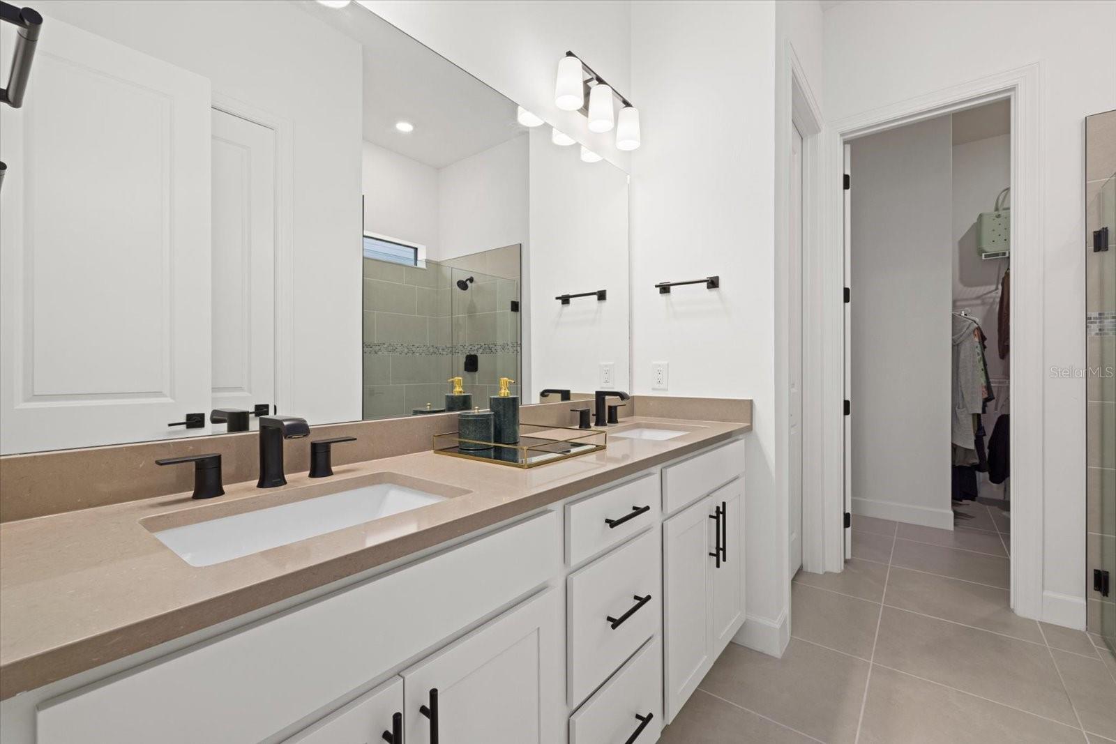 Listing Image #19