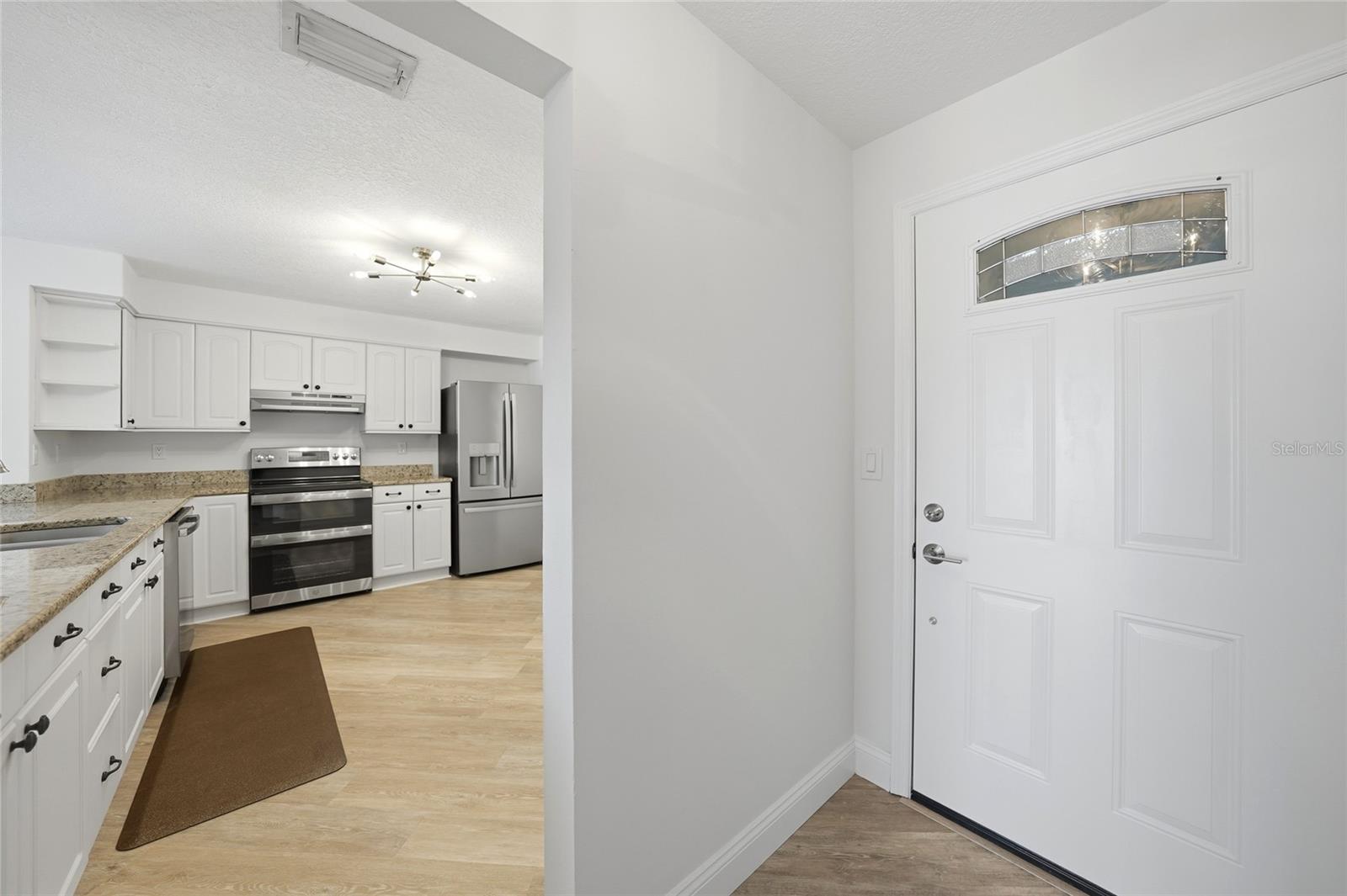 Listing Image #3