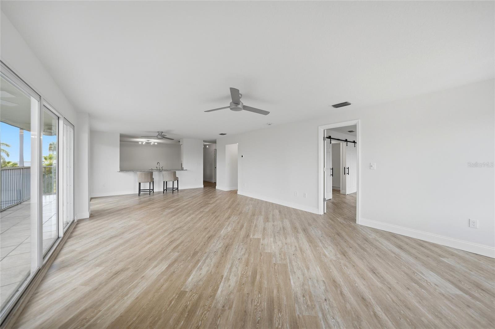 Listing Image #7