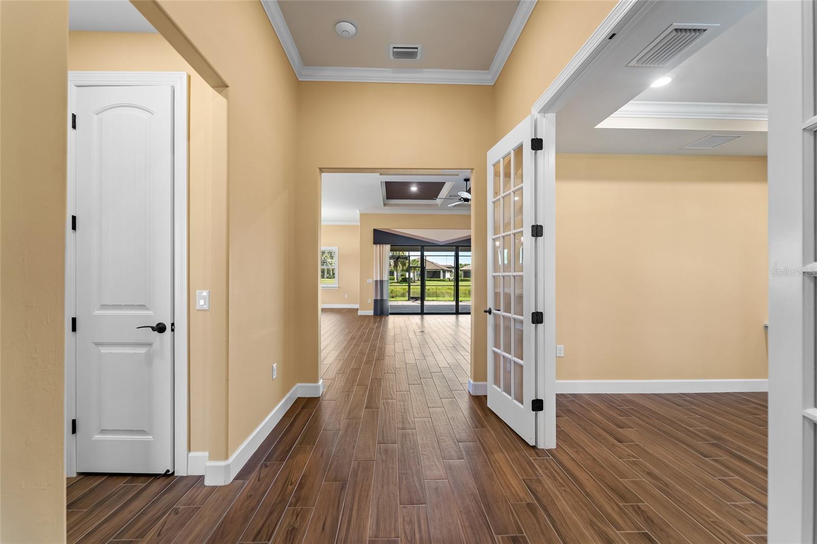 Listing Image #4