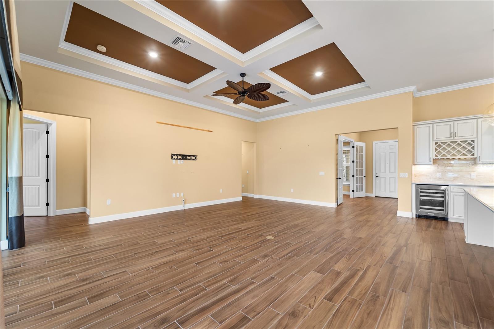 Listing Image #13