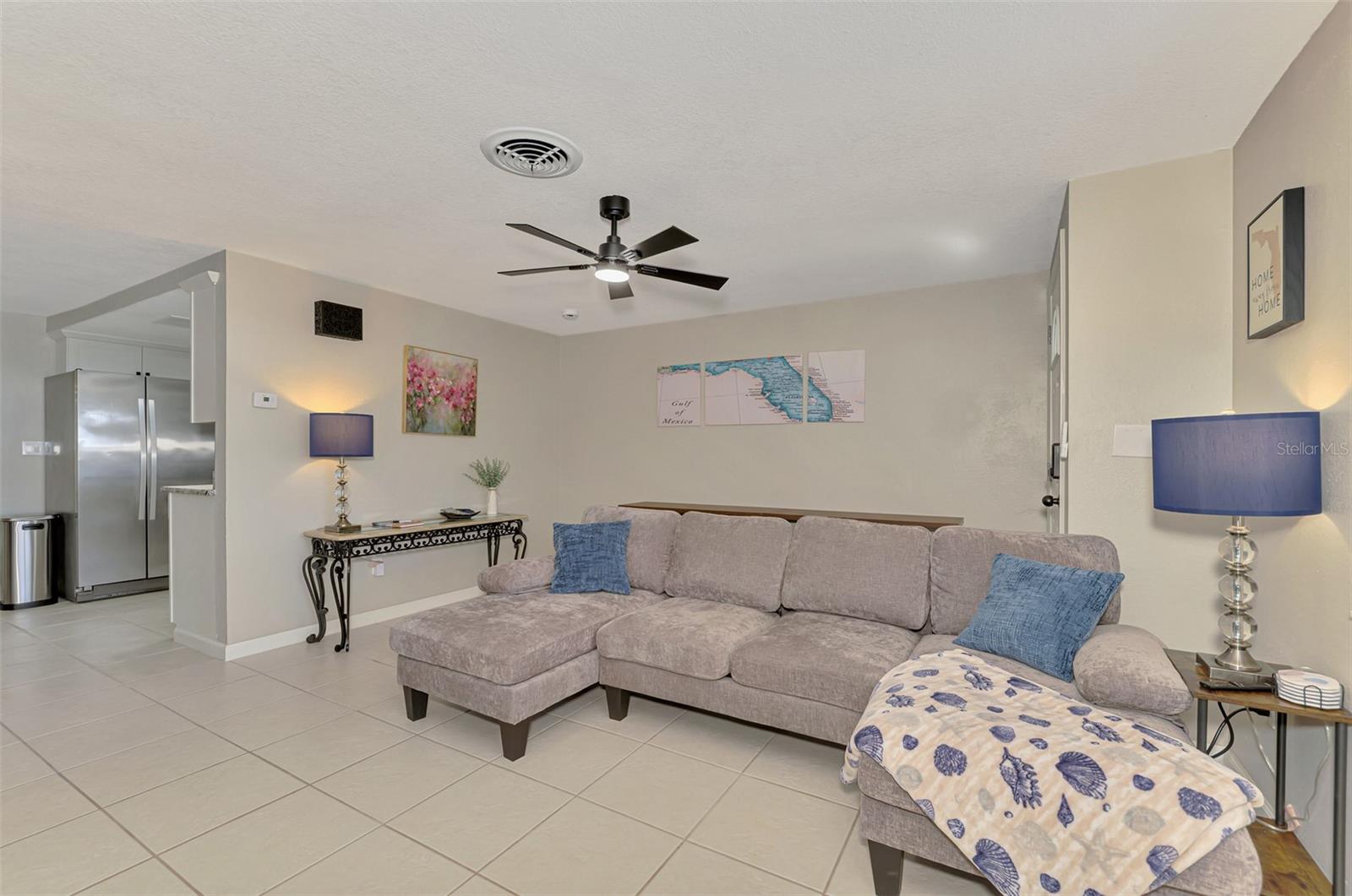 Listing Image #11