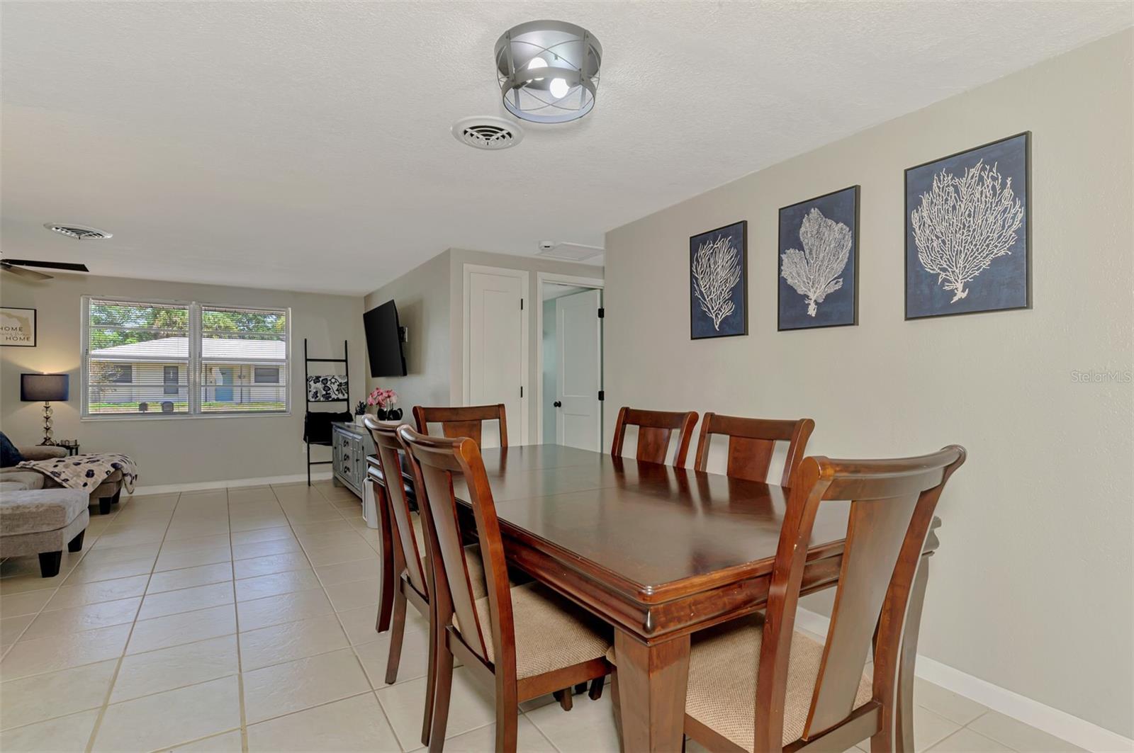 Listing Image #12