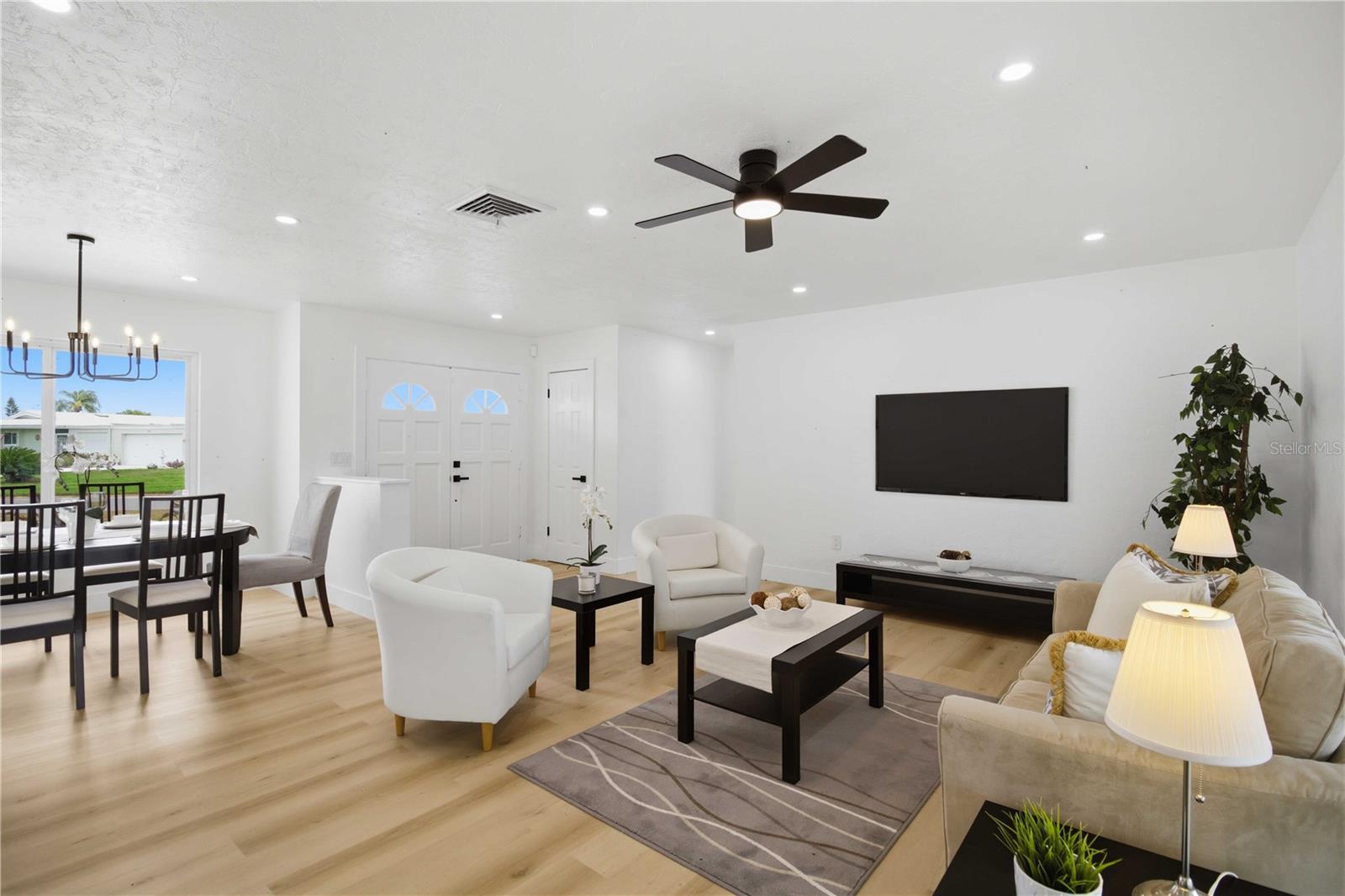 Listing Image #10
