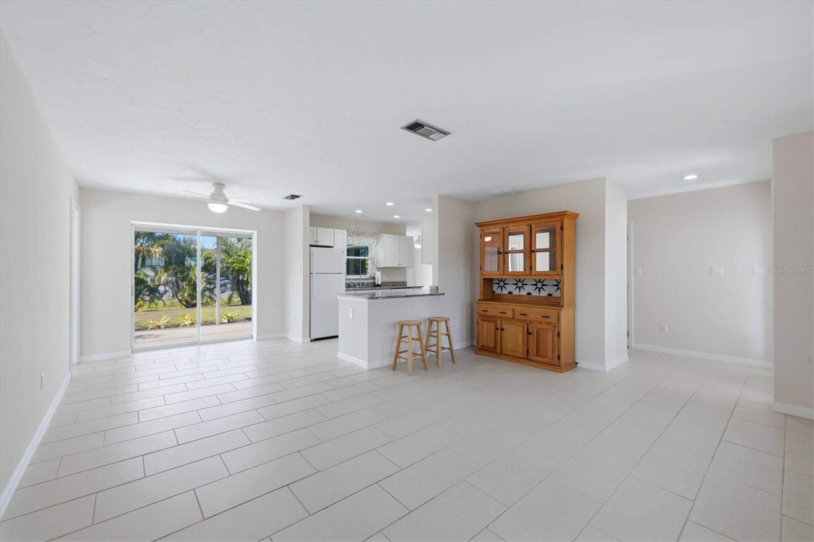 Listing Image #13