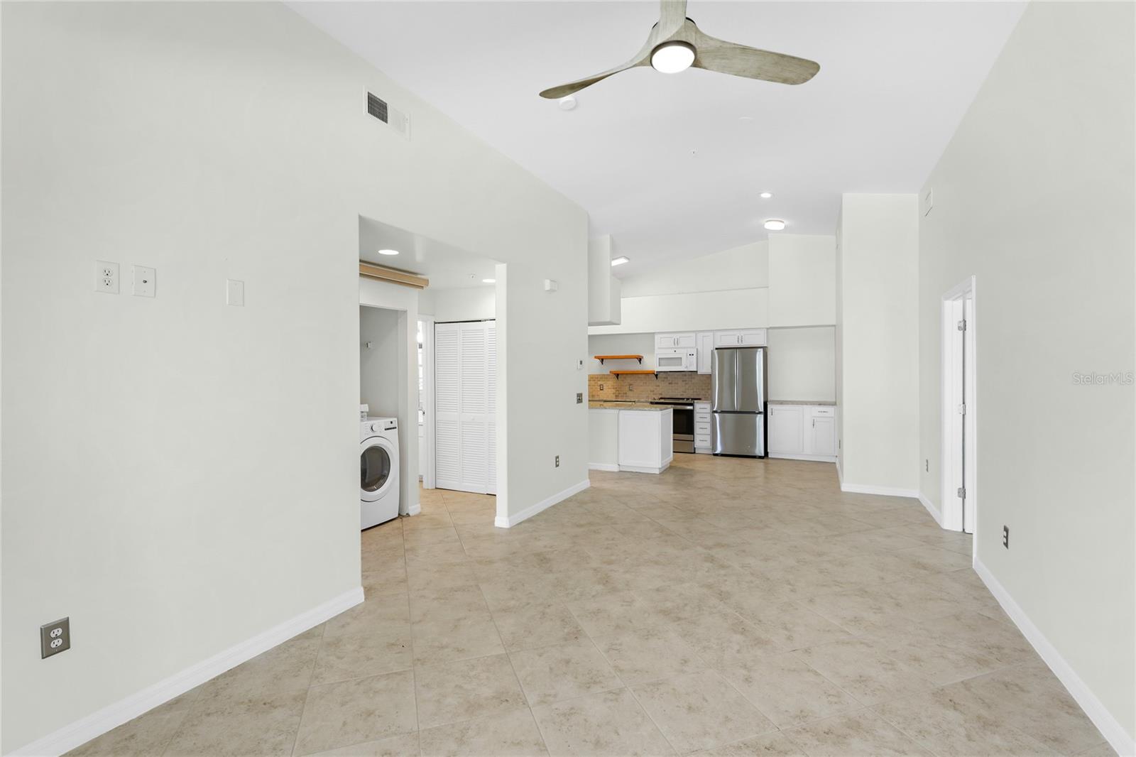 Listing Image #7