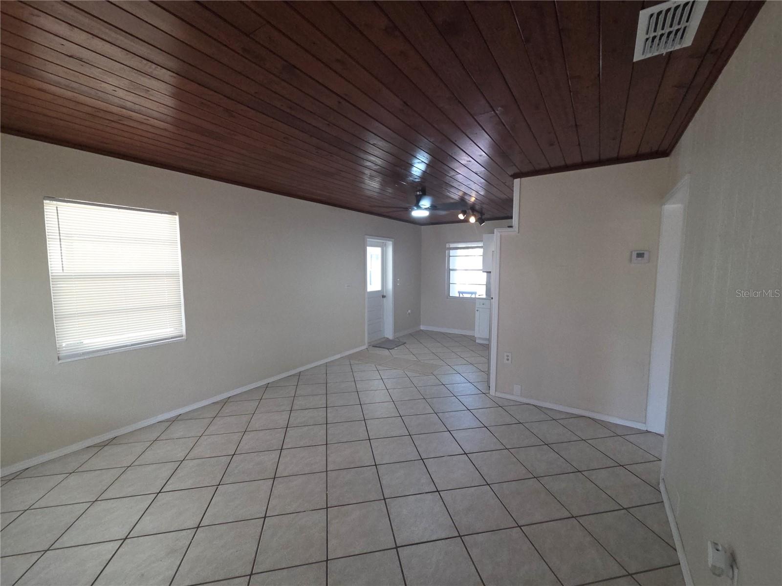 Listing Image #5