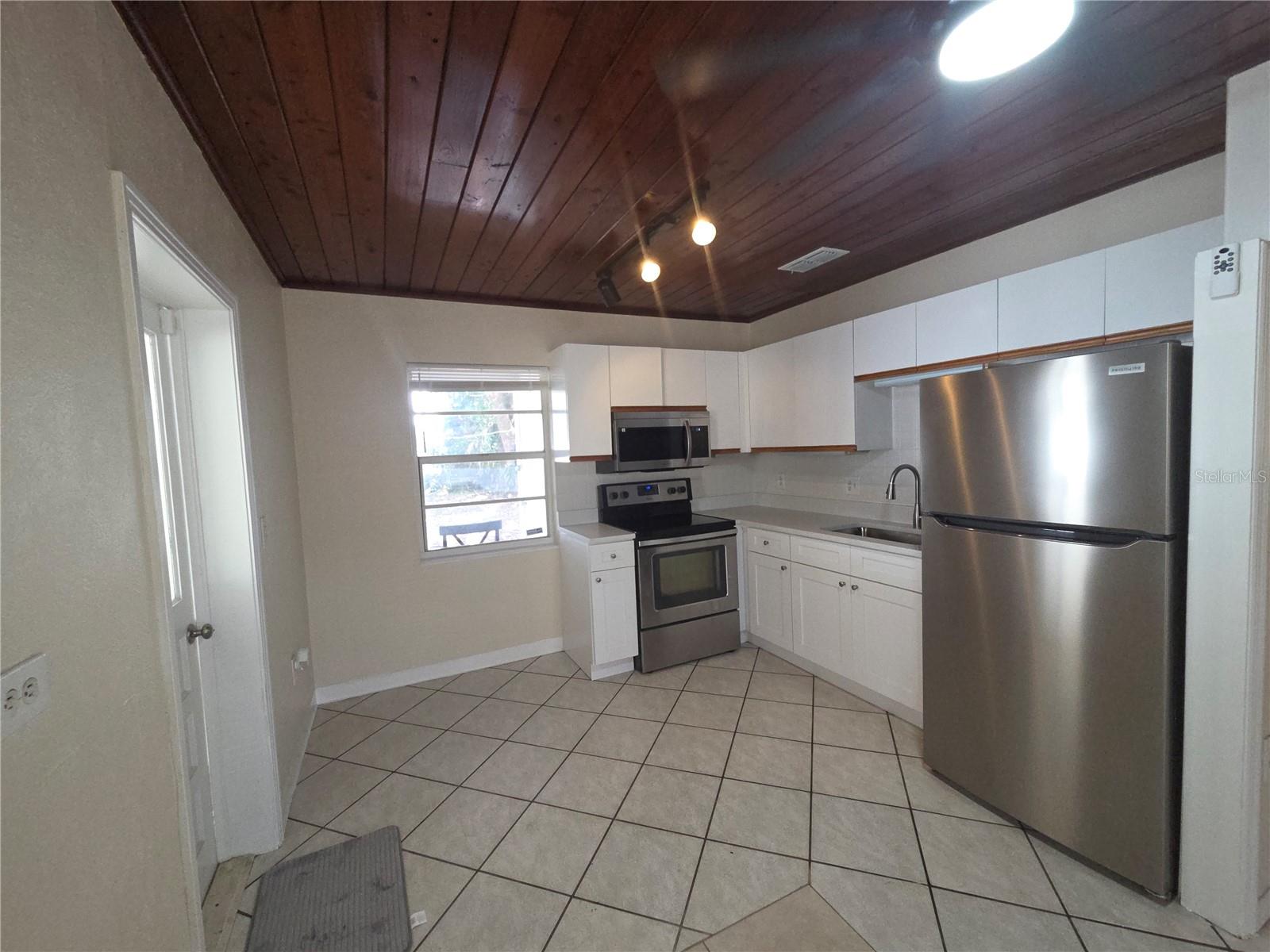 Listing Image #7