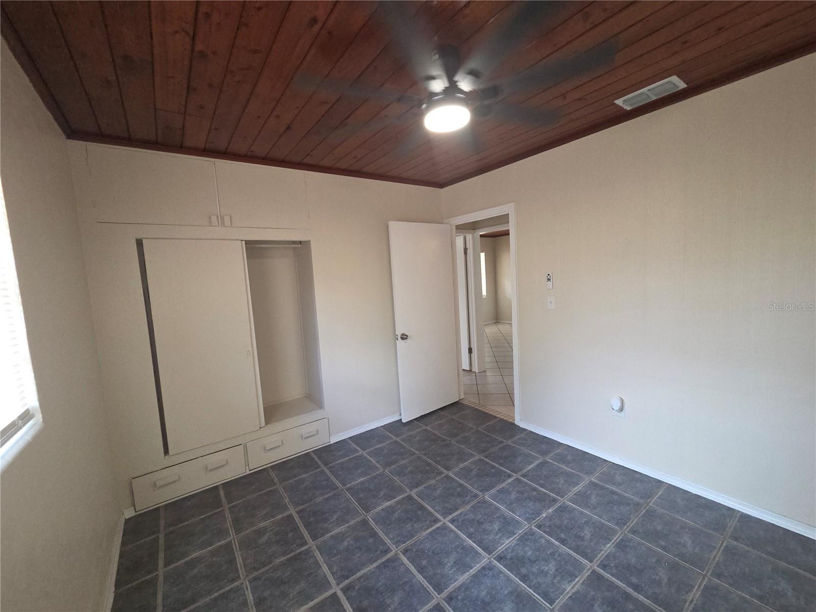 Listing Image #15
