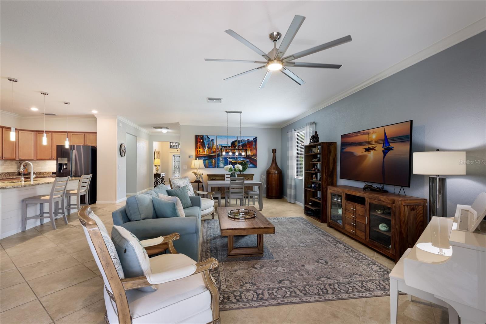 Listing Image #11