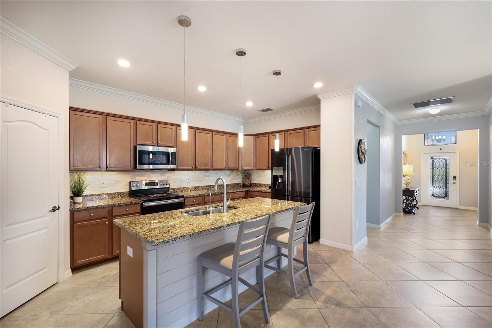 Listing Image #12