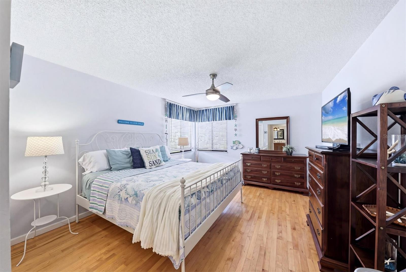 Listing Image #43