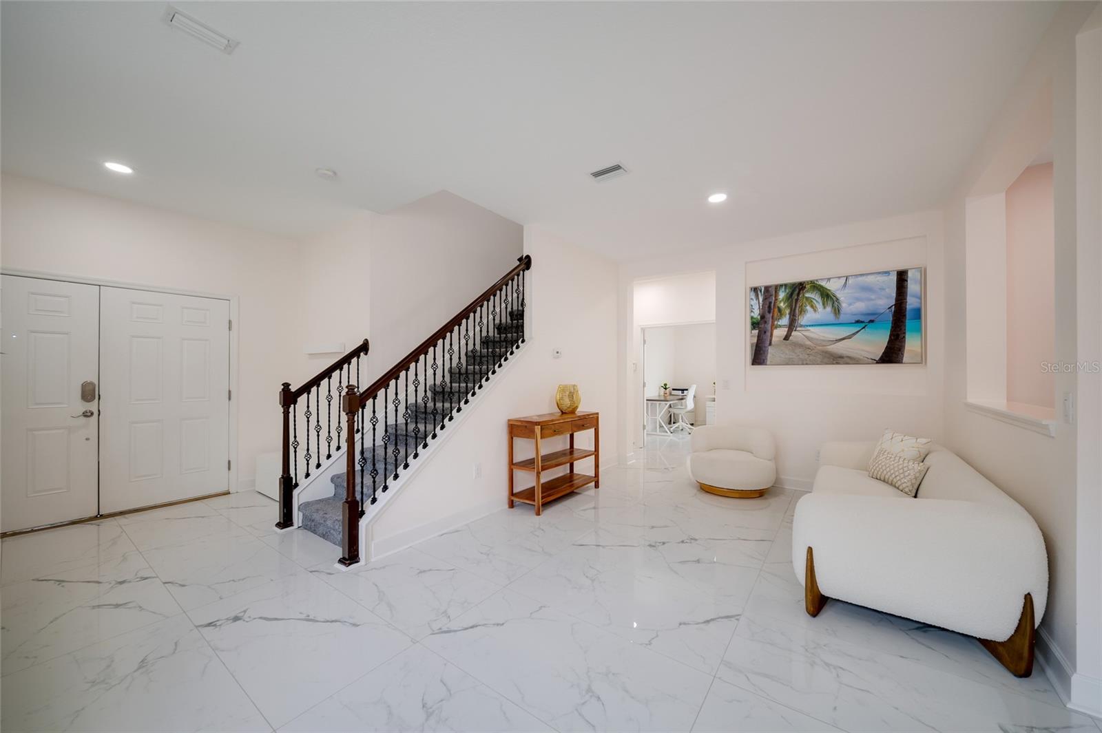 Listing Image #12