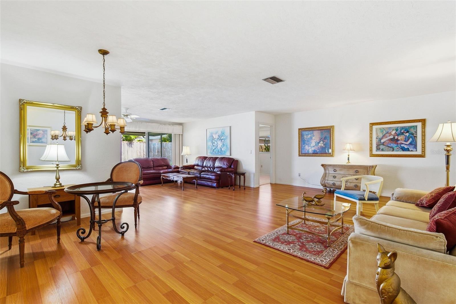 Listing Image #8