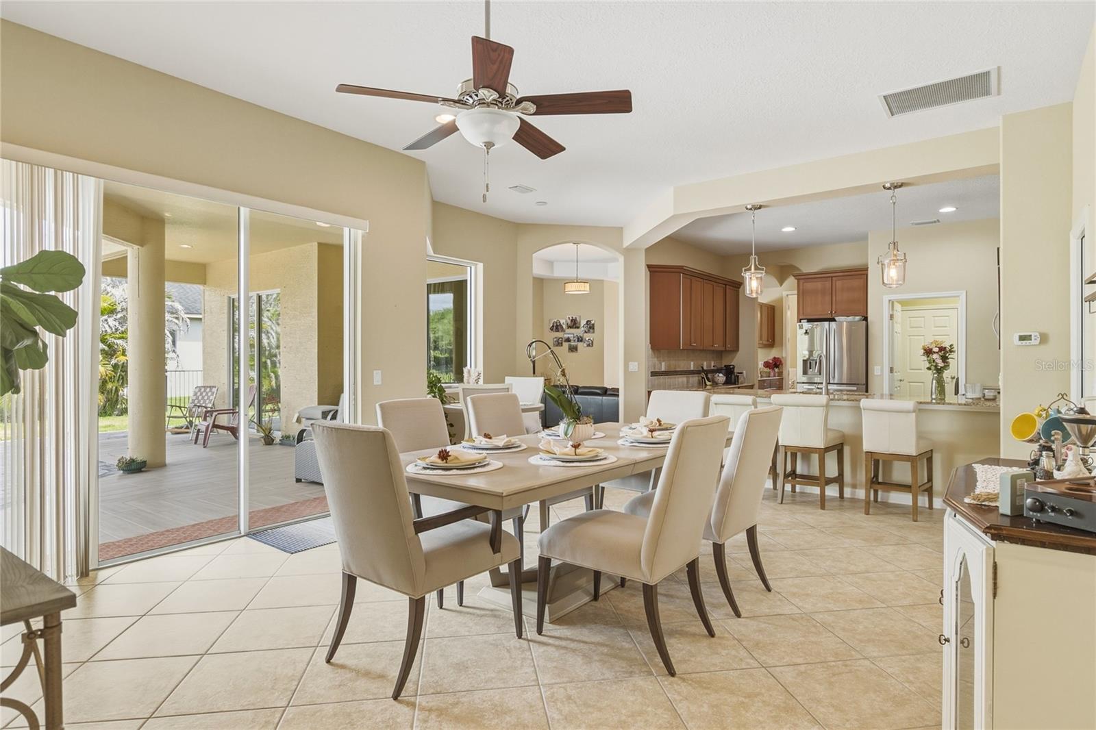 Listing Image #10