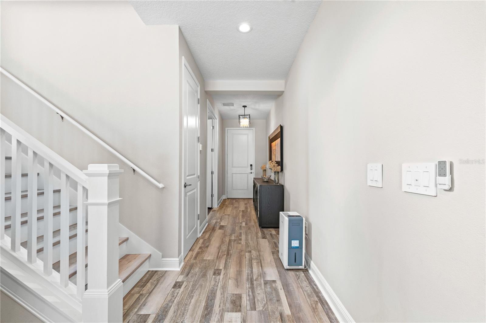 Listing Image #8