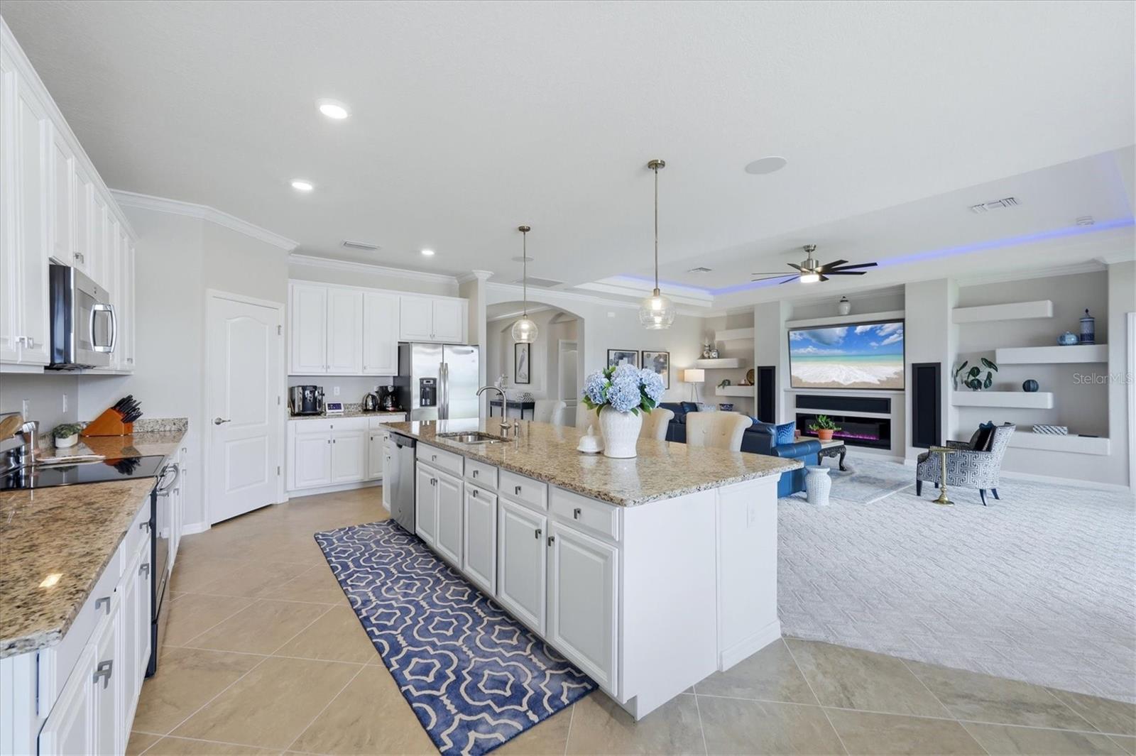 Listing Image #12