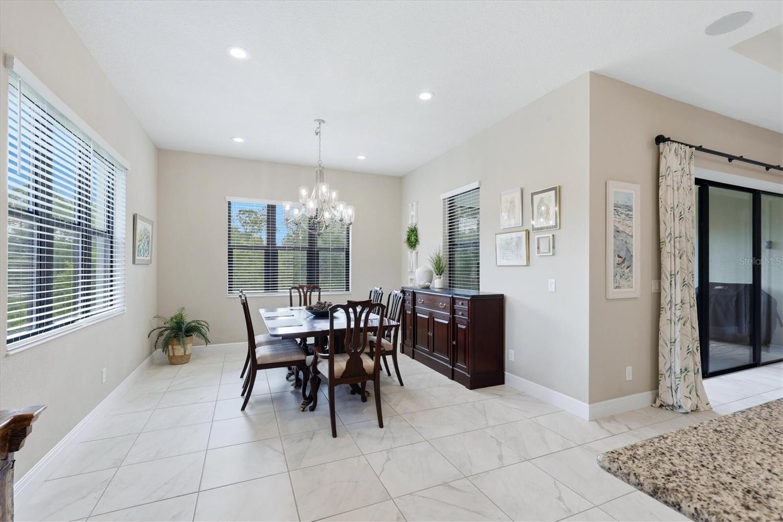 Listing Image #23