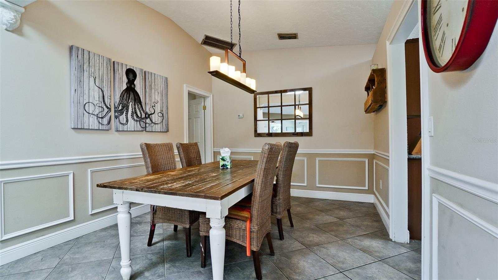 Listing Image #9