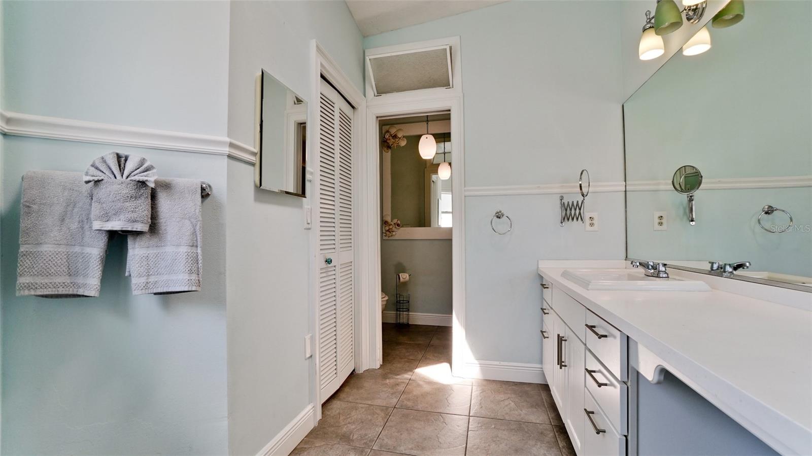 Listing Image #15
