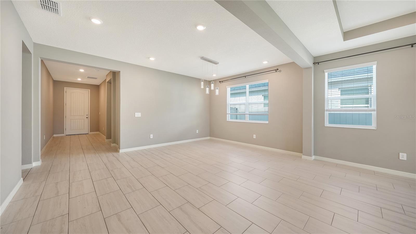 Listing Image #9