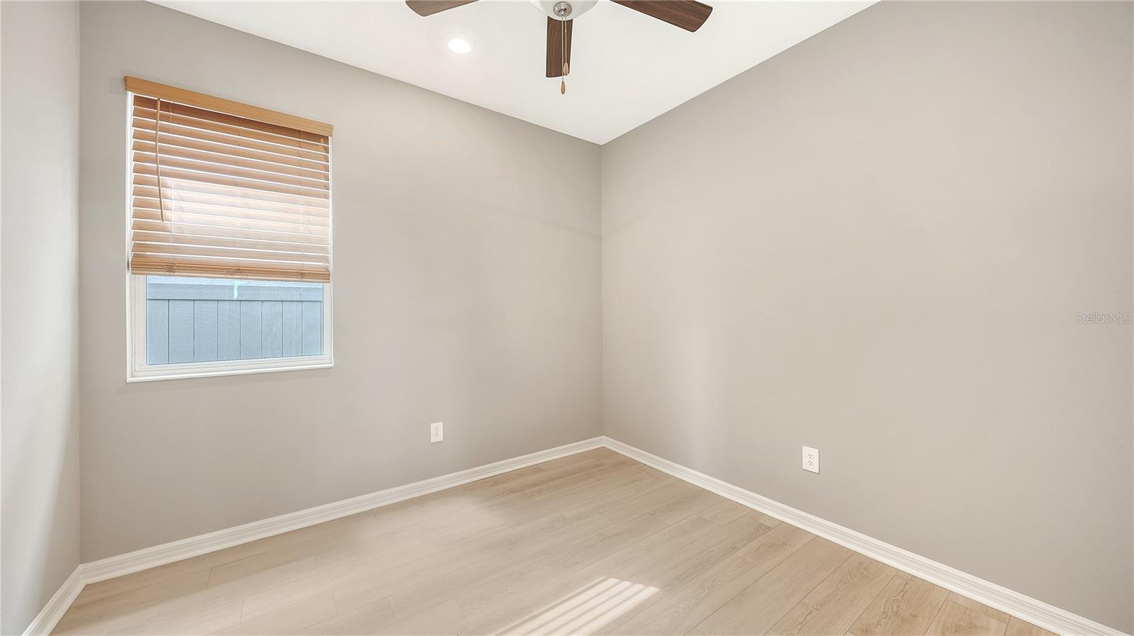 Listing Image #32