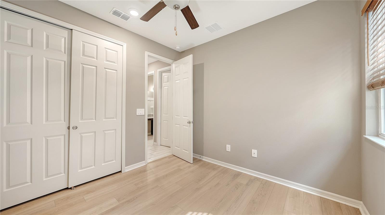 Listing Image #34