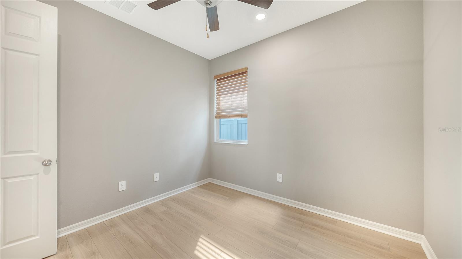 Listing Image #35