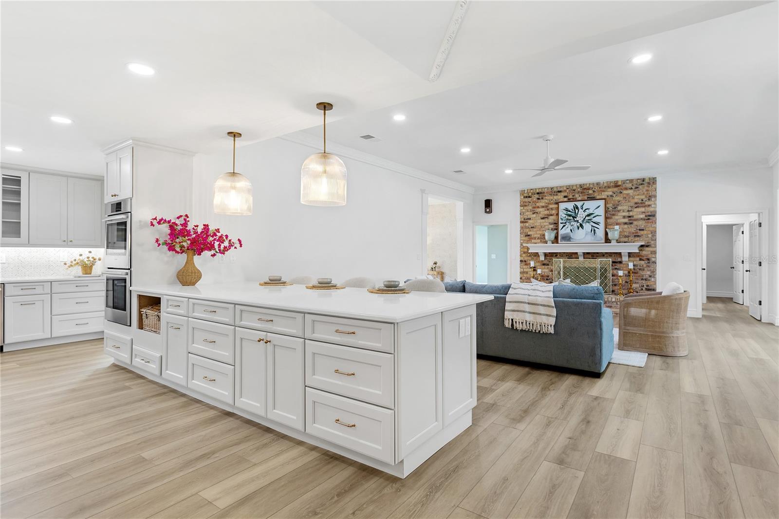 Listing Image #7