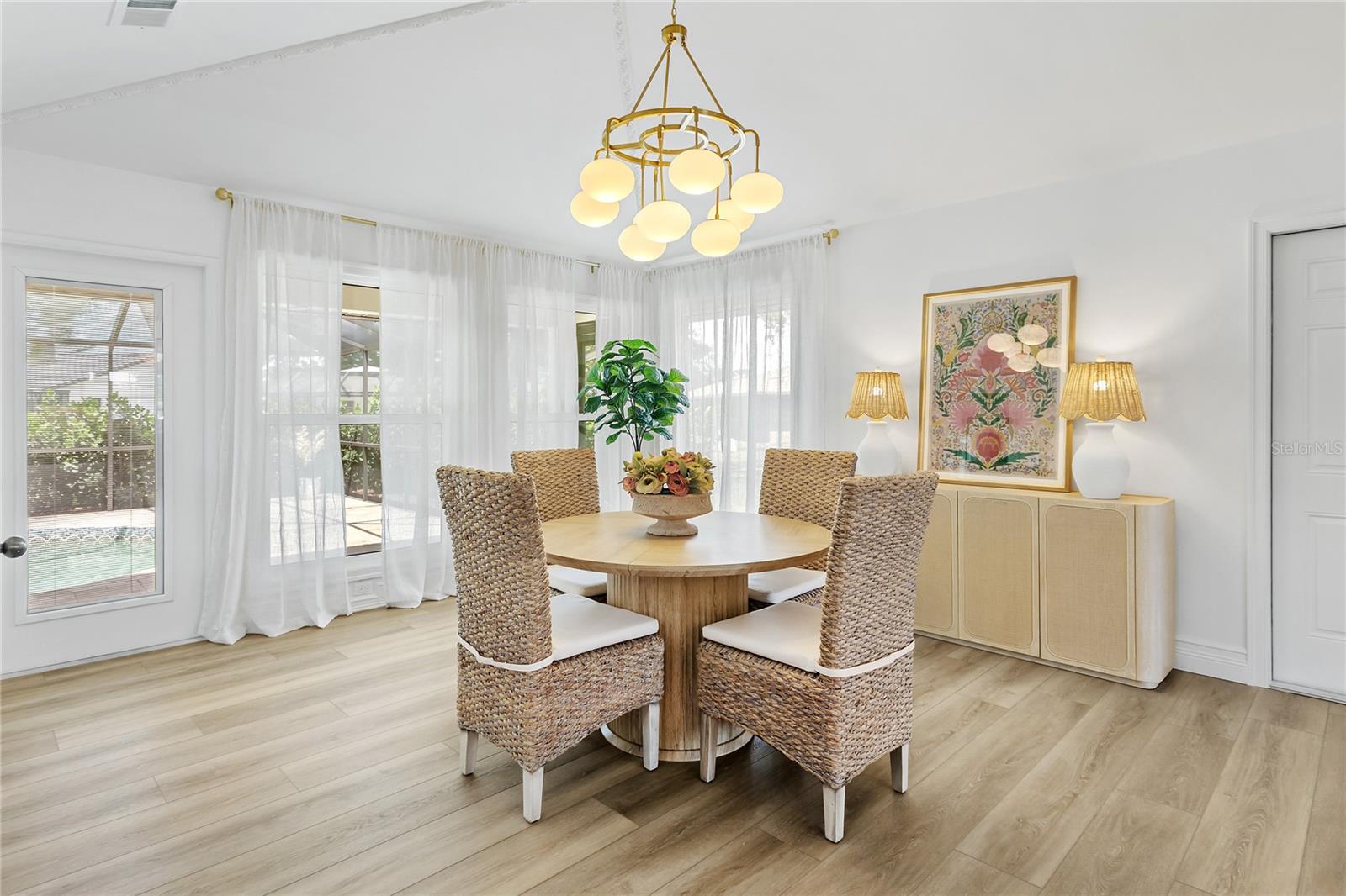 Listing Image #15