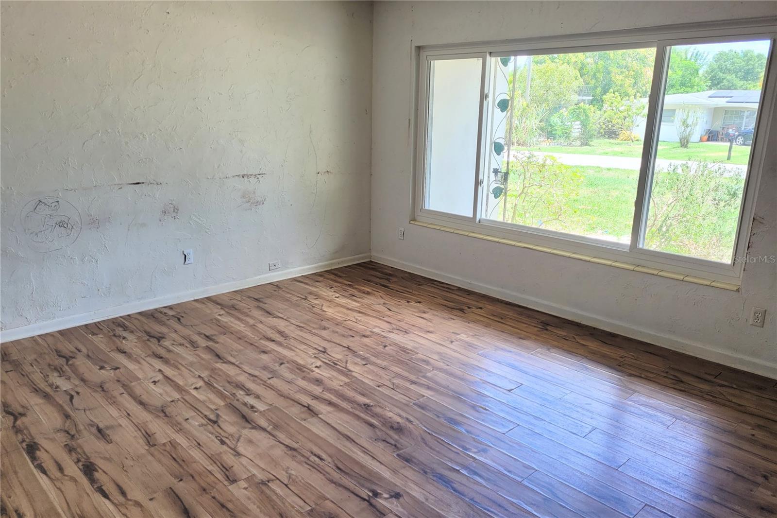 Listing Image #8