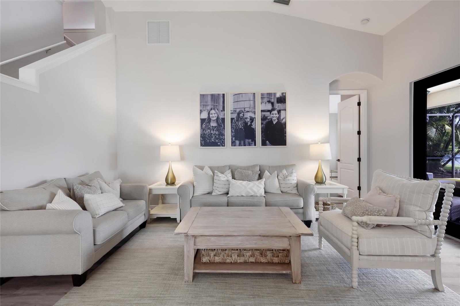 Listing Image #12
