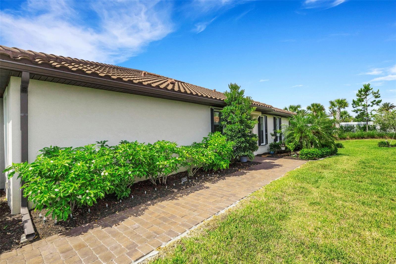 Listing Image #5