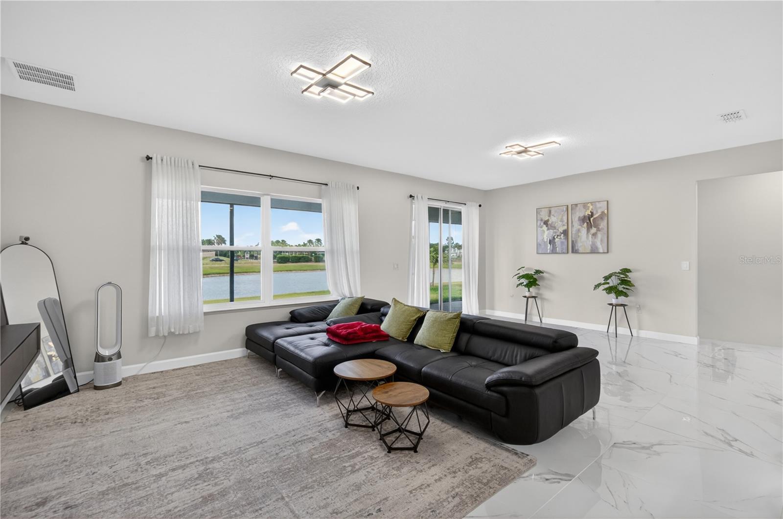 Listing Image #12