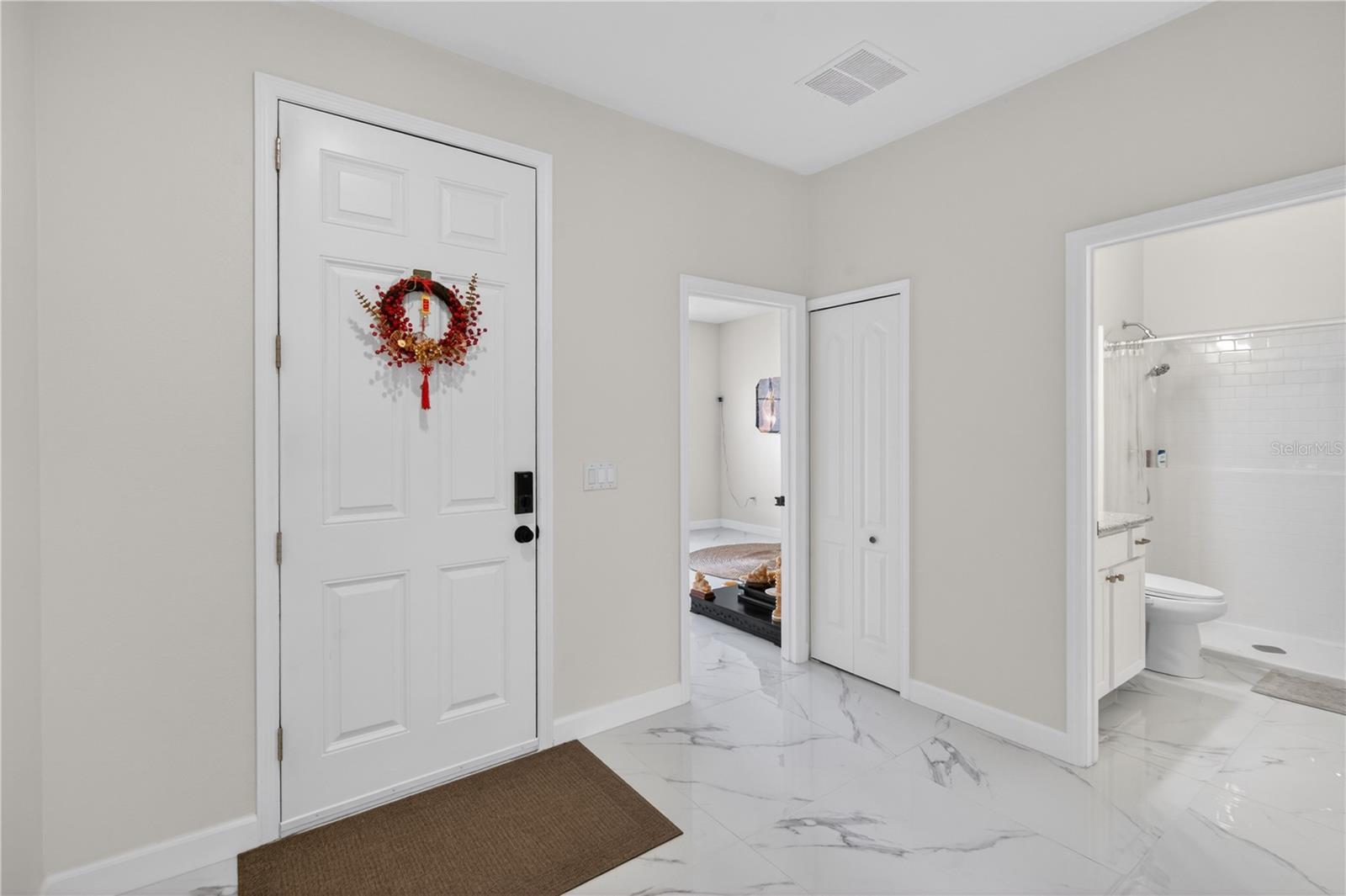 Listing Image #18
