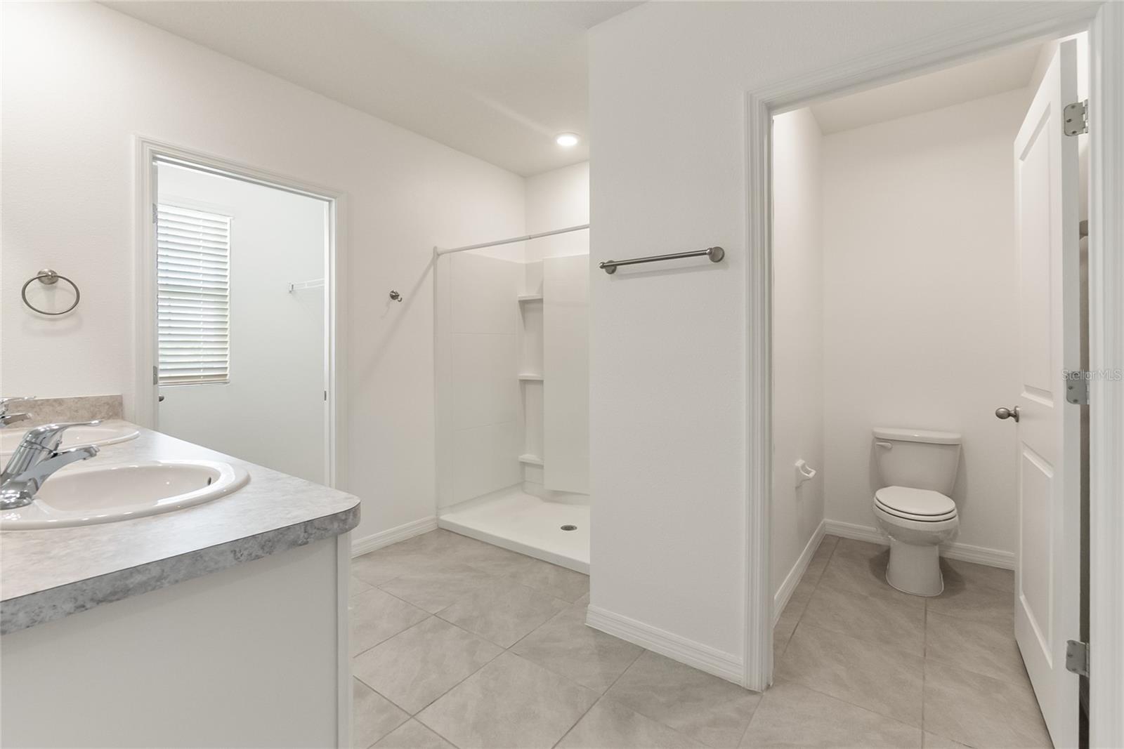Listing Image #42
