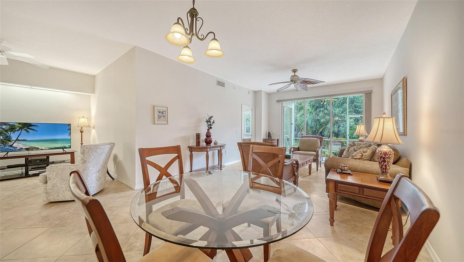 Listing Image #4