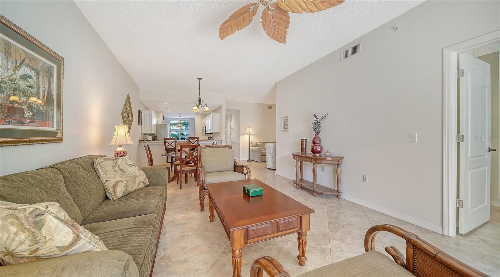Listing Image #8