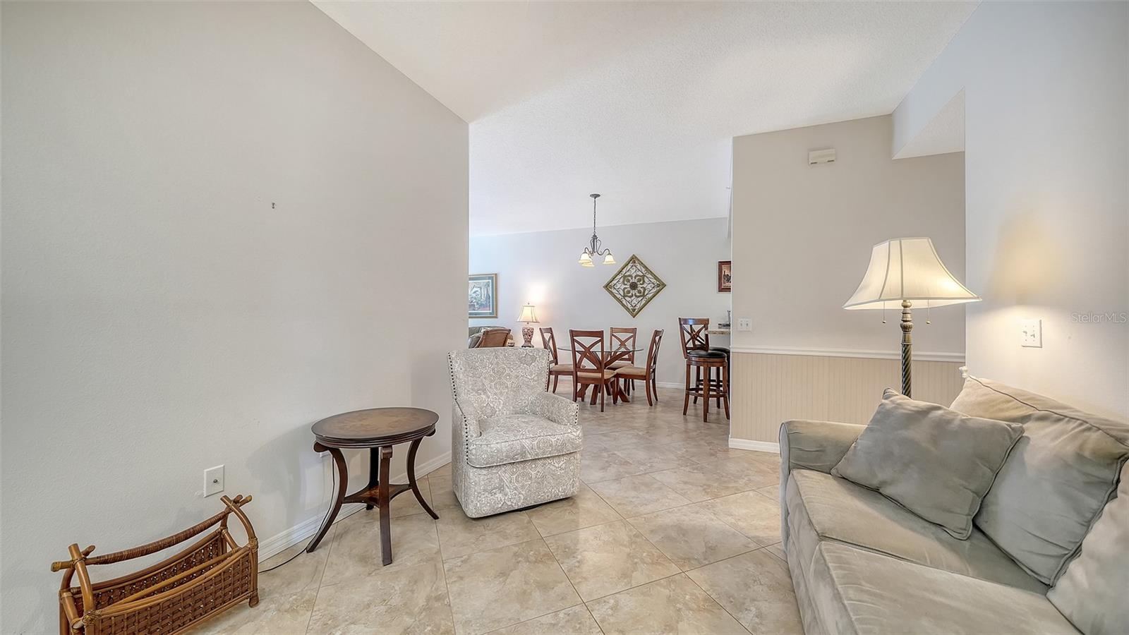 Listing Image #13
