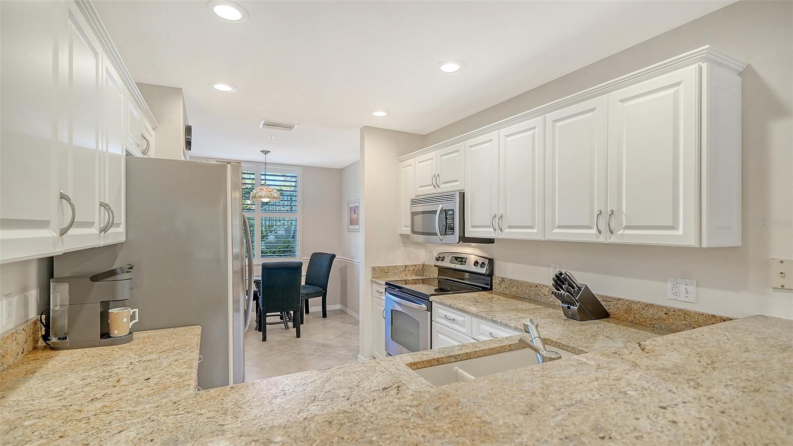 Listing Image #15