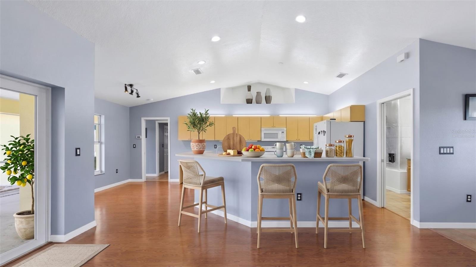 Listing Image #18