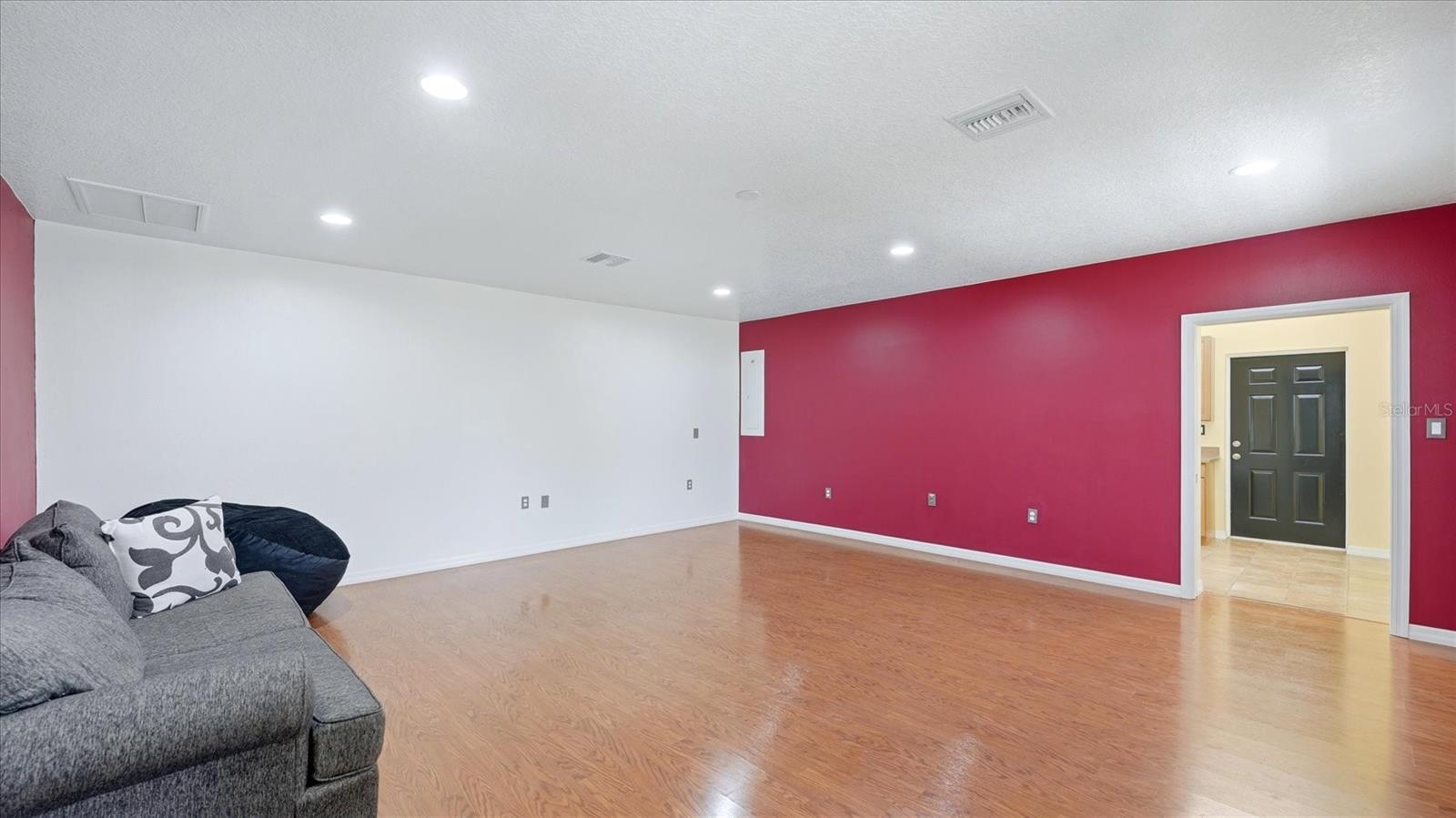 Listing Image #44