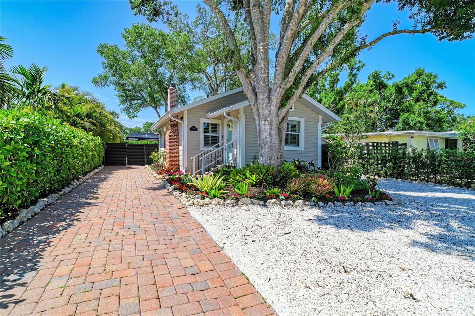 Listing Image #11