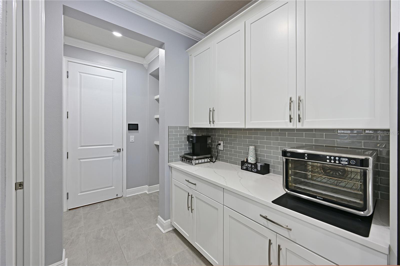 Listing Image #7
