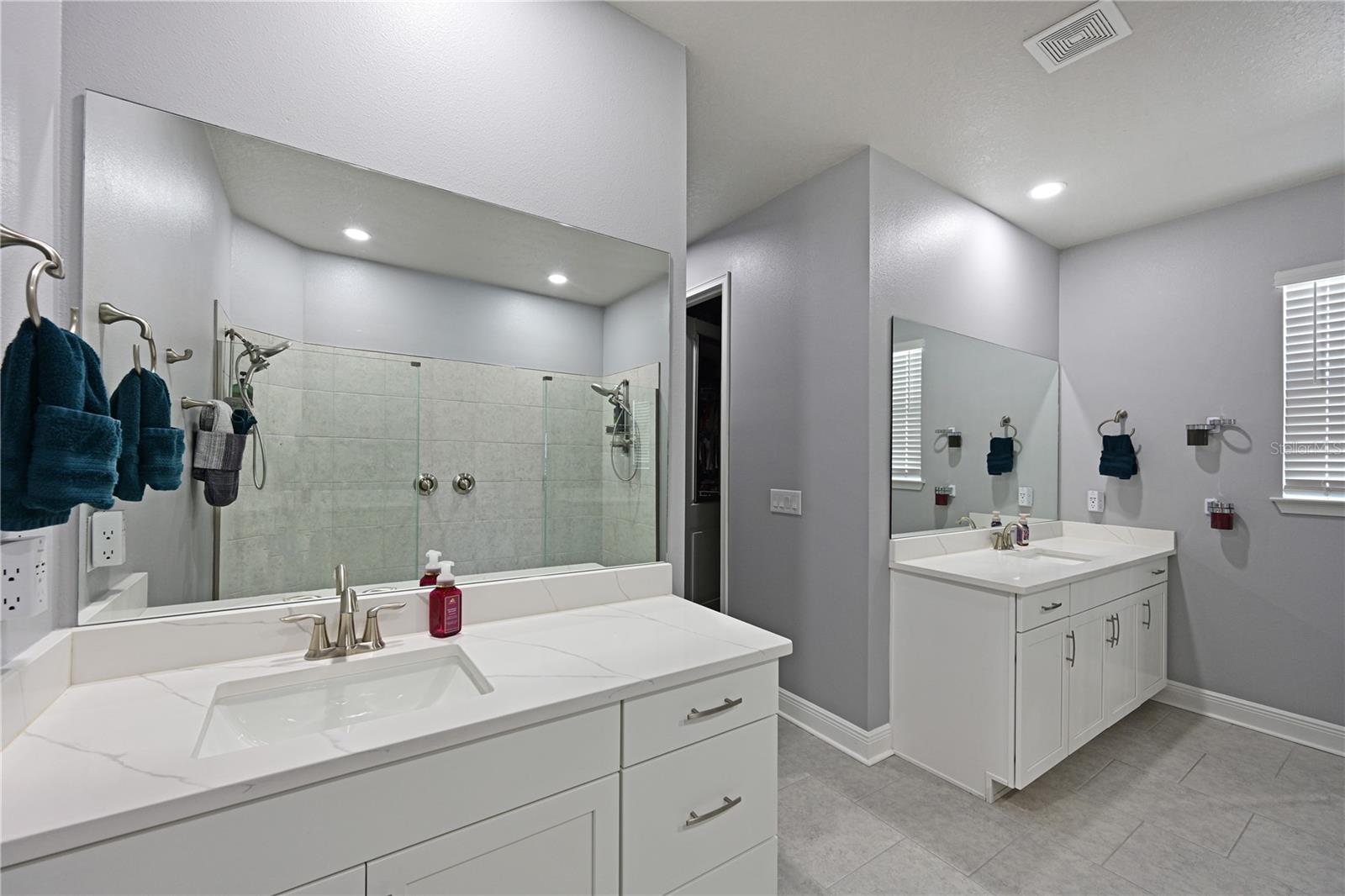 Listing Image #14