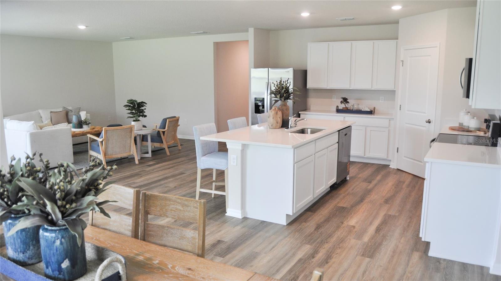 Listing Image #5
