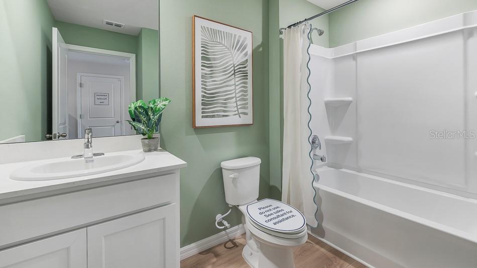 Listing Image #11