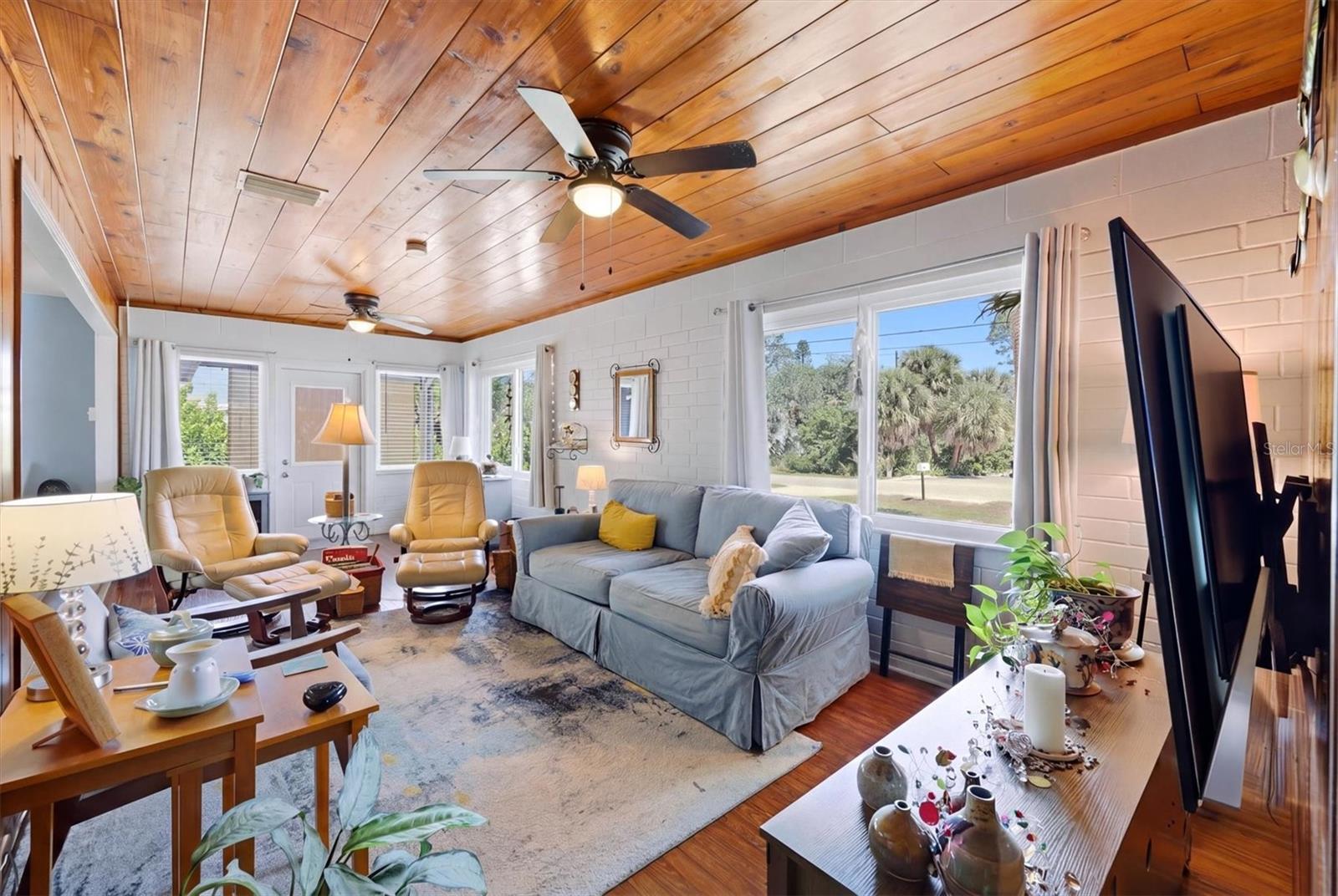 Listing Image #7