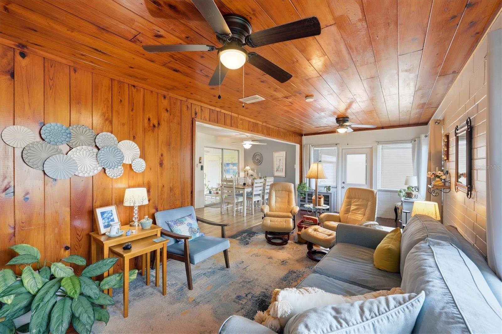 Listing Image #8